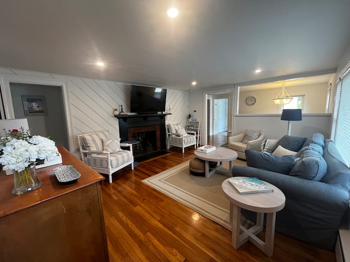 Seacoast Getaway - Falmouth, MA
