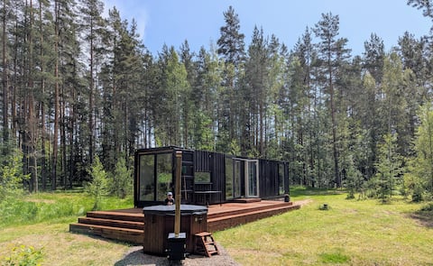 Nordic Cabin in the Woods with hot tub