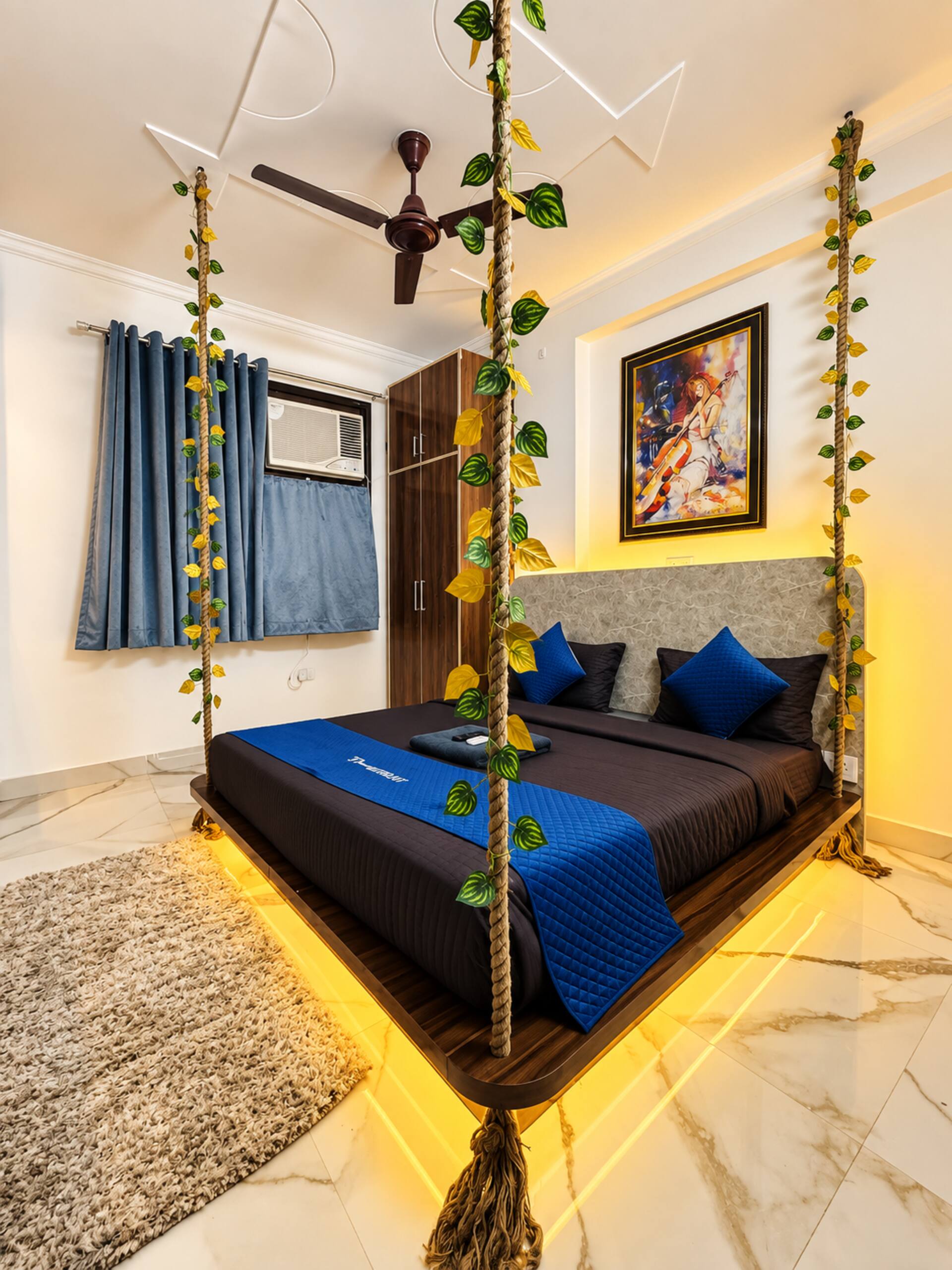 Thehrav |Stylish 1BHK Near IGI Airport| Yashobhumi