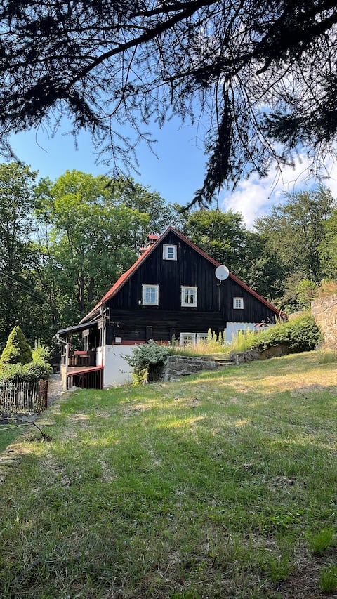 House in an idyllic secluded location