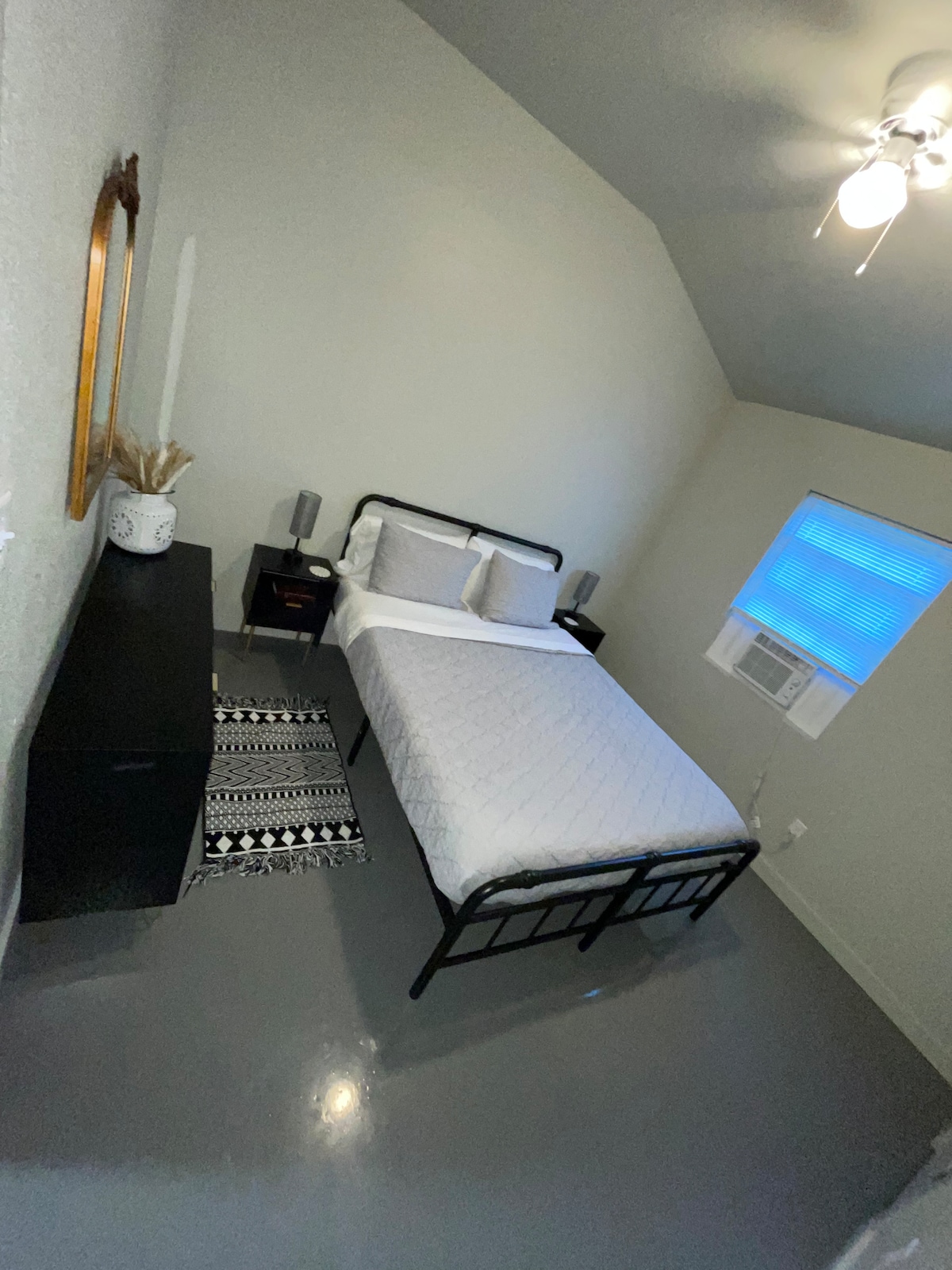 غرفة النوم 2