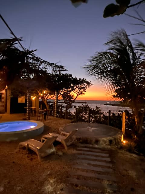 2 Rooms facing the sea