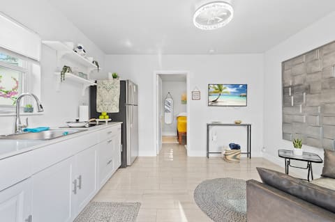 Successful Airbnb property: Yellow Door CasaRita /near ports air and shops in Buena Vista West