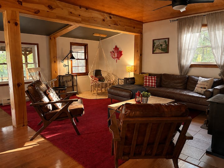 Private Waterfront Lake House | Lake Nipissing - Ontario