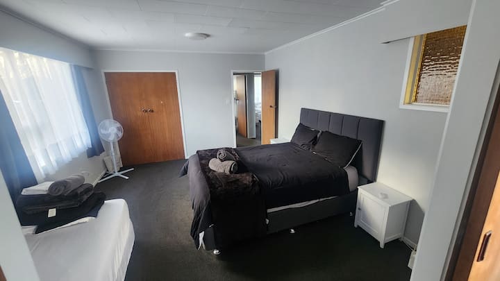 غرفة النوم رقم 1 - الصورة الأولى 