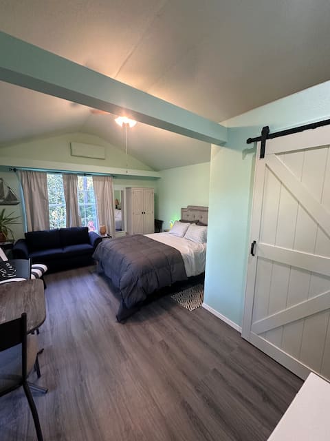 Top performing Airbnb: Mermaid Mini House in Ensley