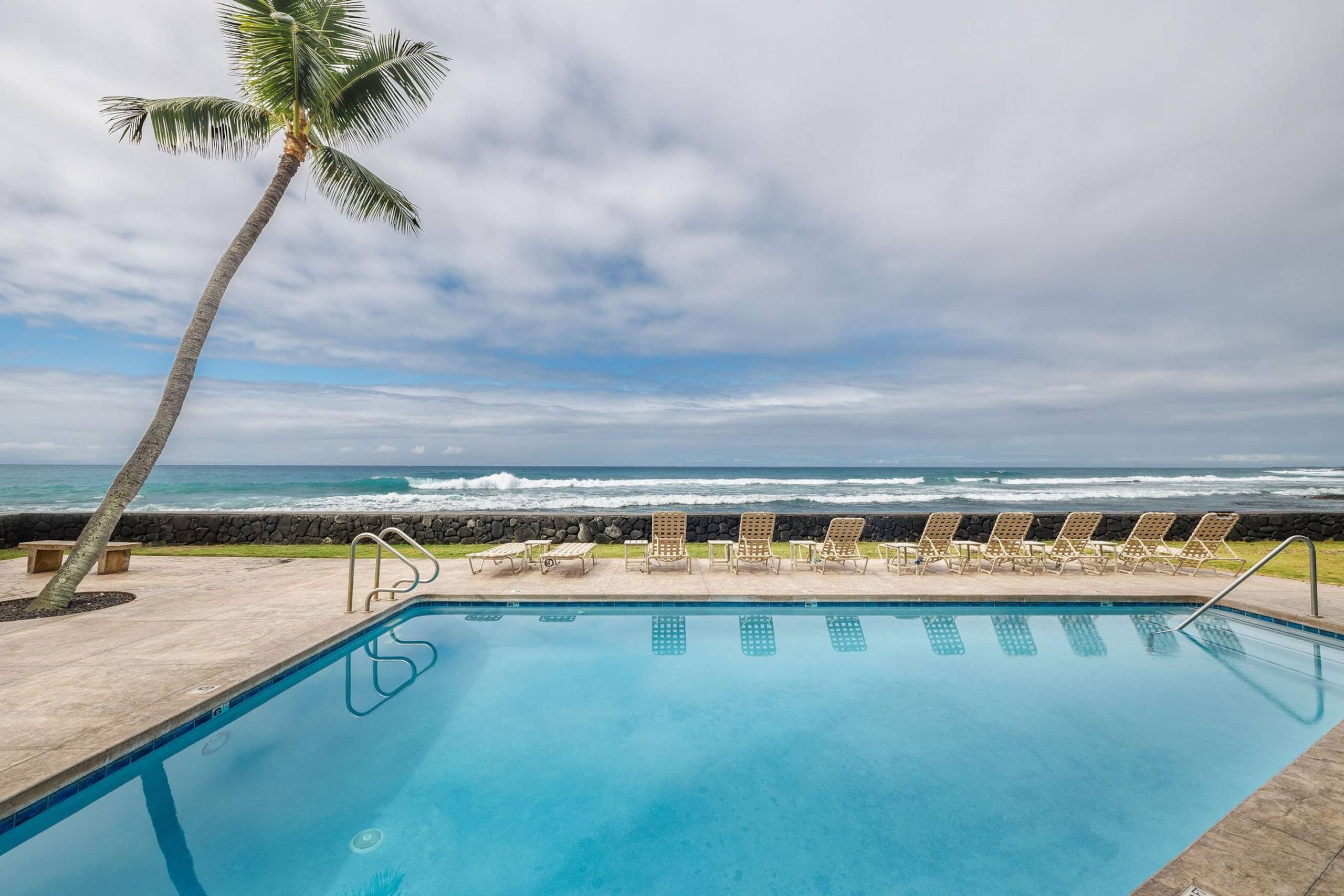 Condo in Kailua-Kona · ★4.63 · 1 bedroom · 1 bed · 2 baths - Image 32