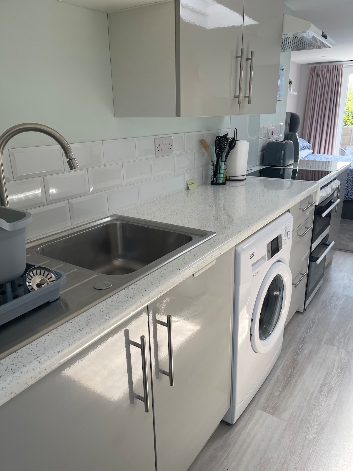 Successful Airbnb property: The Magpies in Lowestoft