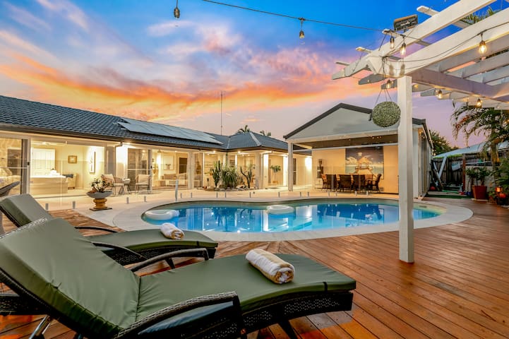 Luxury Oasis with Private Spa & Pool Retreat