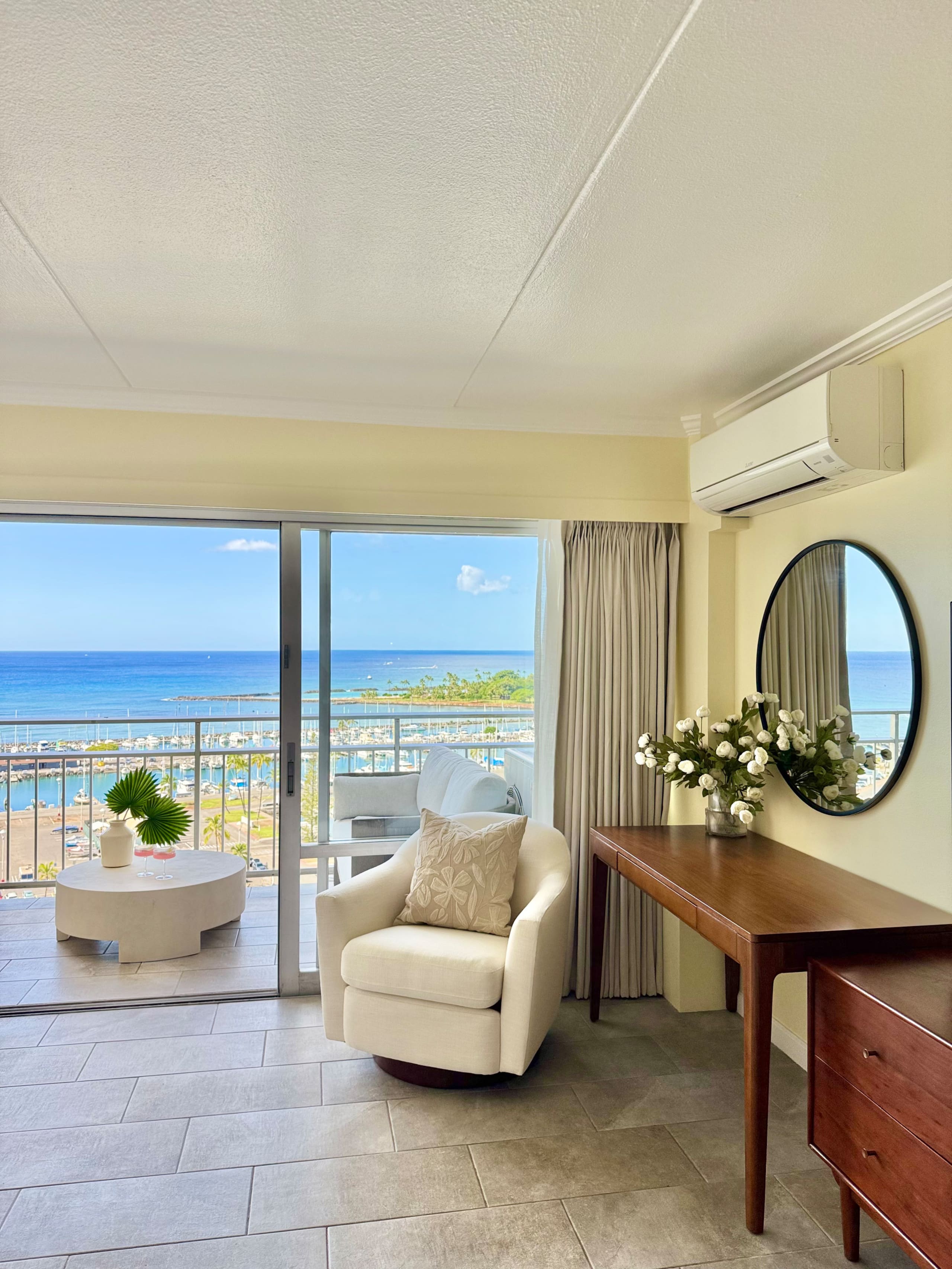Condo in Honolulu · ★4.88 · 1 bedroom · 2 beds · 1 private bath - Image 13