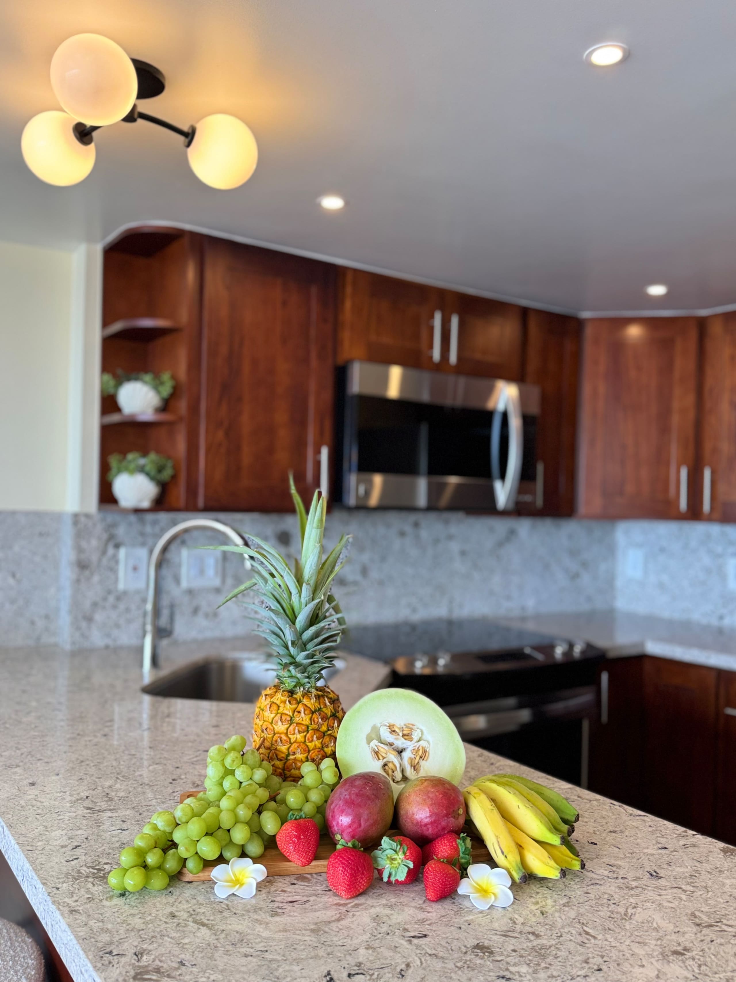Condo in Honolulu · ★4.88 · 1 bedroom · 2 beds · 1 private bath - Image 29