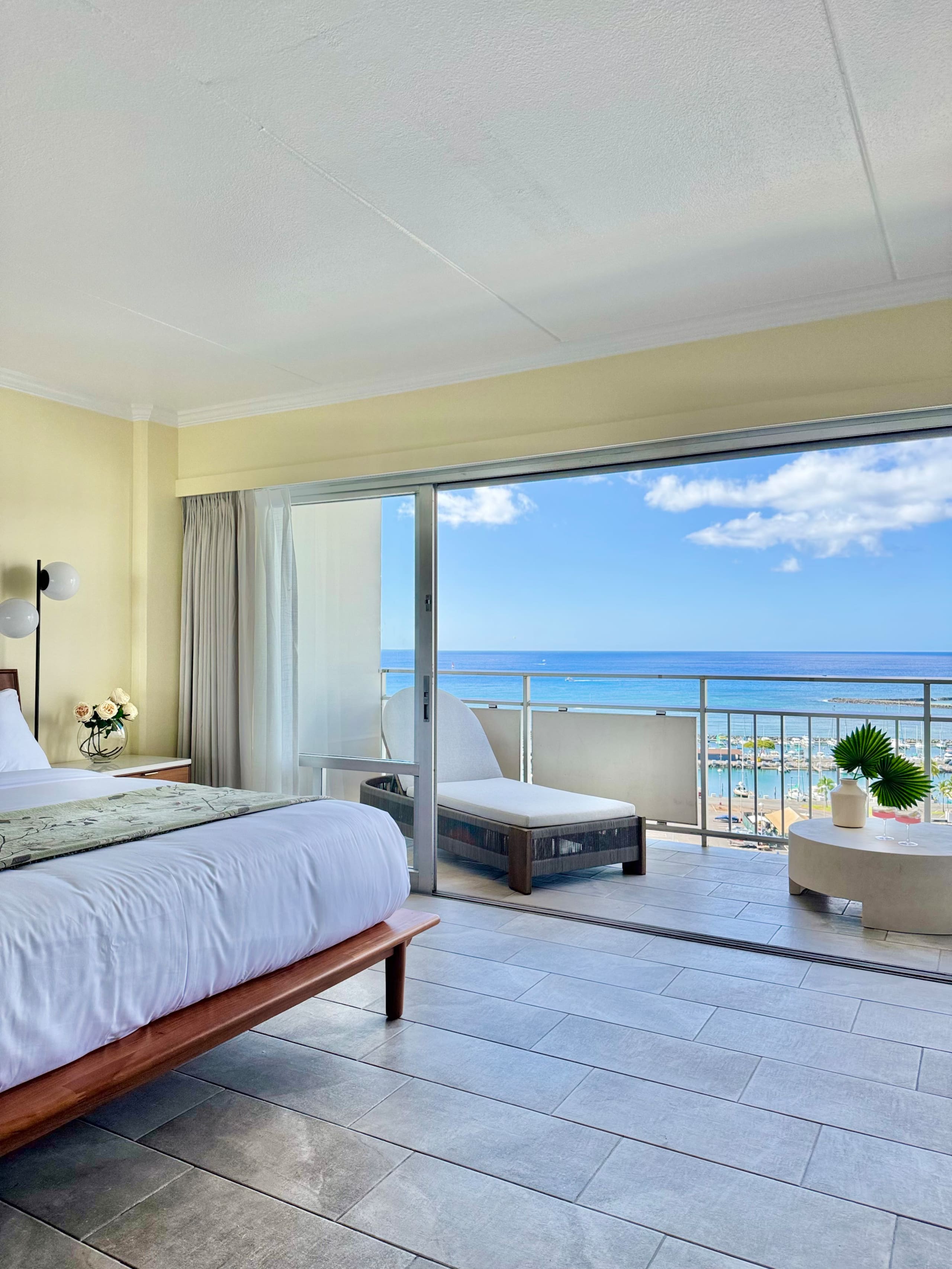 Condo in Honolulu · ★4.88 · 1 bedroom · 2 beds · 1 private bath - Image 12