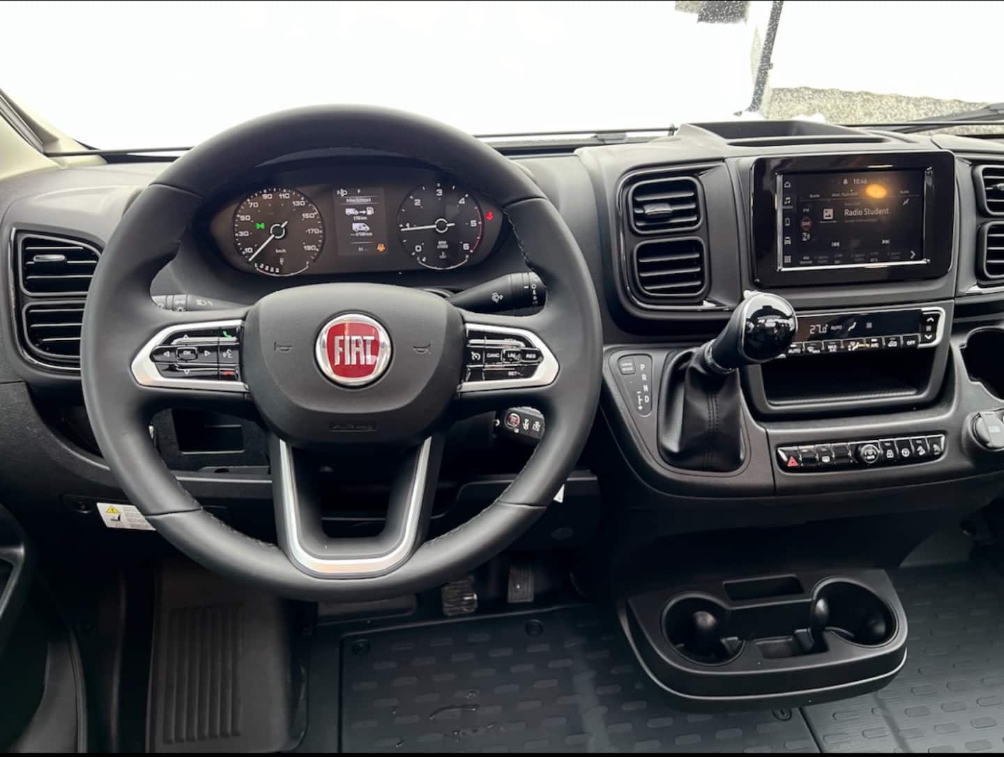 Adrian Retkeilyauto Lomakodiksi! 5