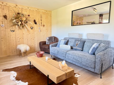 Top performing Airbnb: La Piste du Cerf · Designer Retreat - Top 1% Airbnb in Villard De Lans