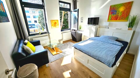 Upper floor city apartment / train - Rhine - hospital - close!