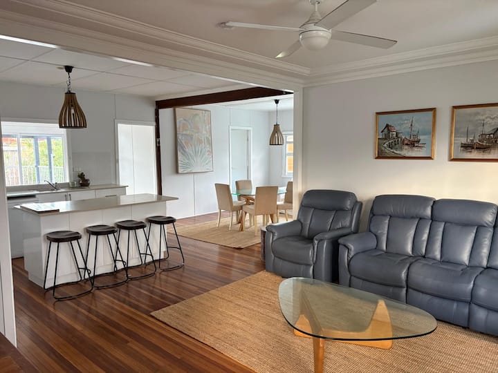 3 Bedroom Beach Unit In Kirra - トゥイード・ヘッズ