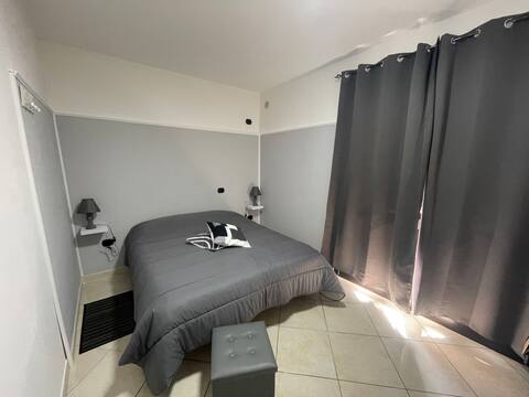 AirPort Gray Double Room