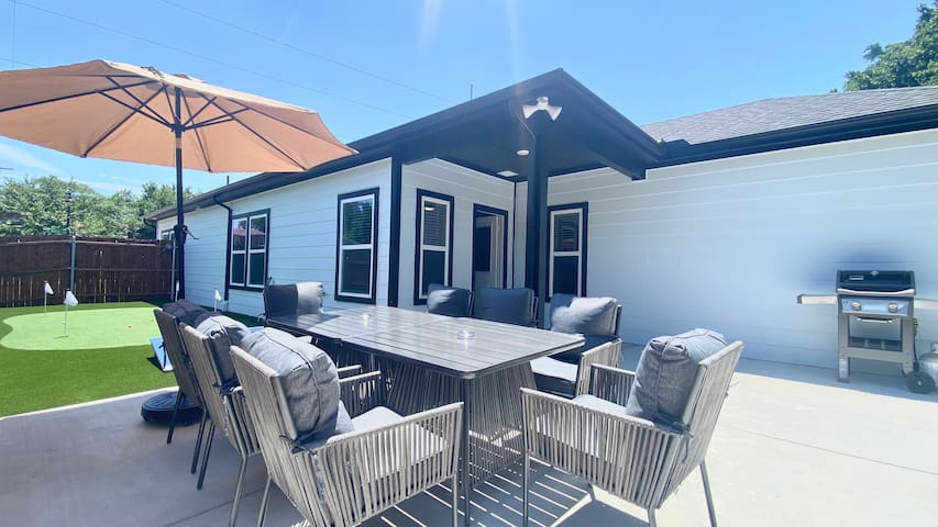 Stockyards Downtown FW Dickies Arena TCU Sleeps 16