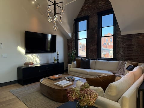 Popular Airbnb listing: Old Port Loft -400 in Portland