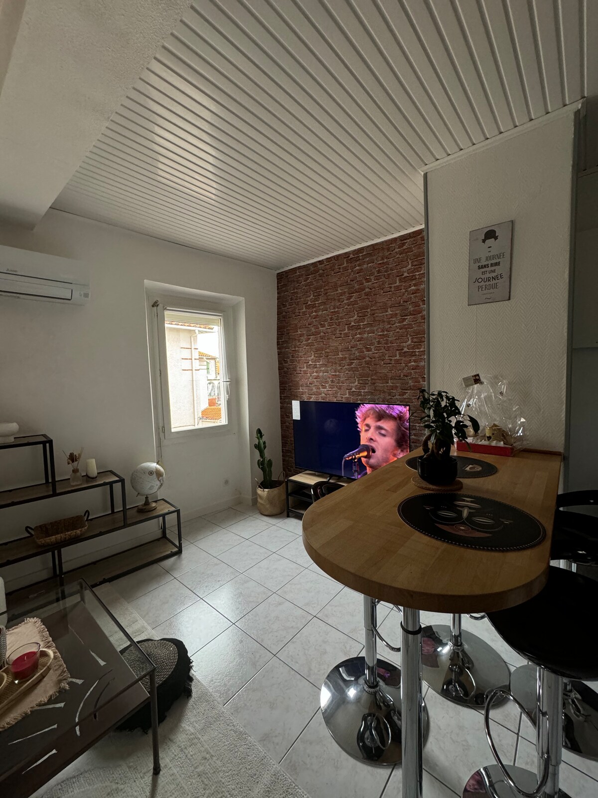 Top Airbnb: Air-conditioned duplex in the center of Boulou, sea-mountain in Le Boulou