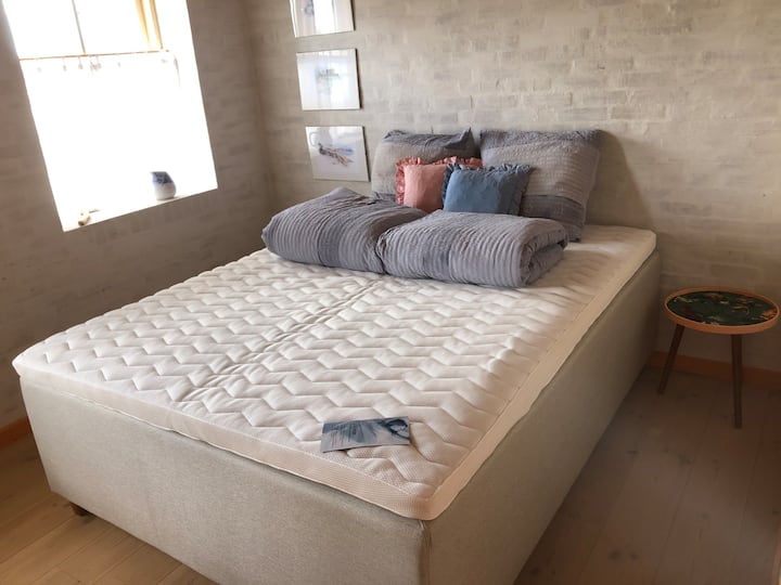 Schlafzimmer 1