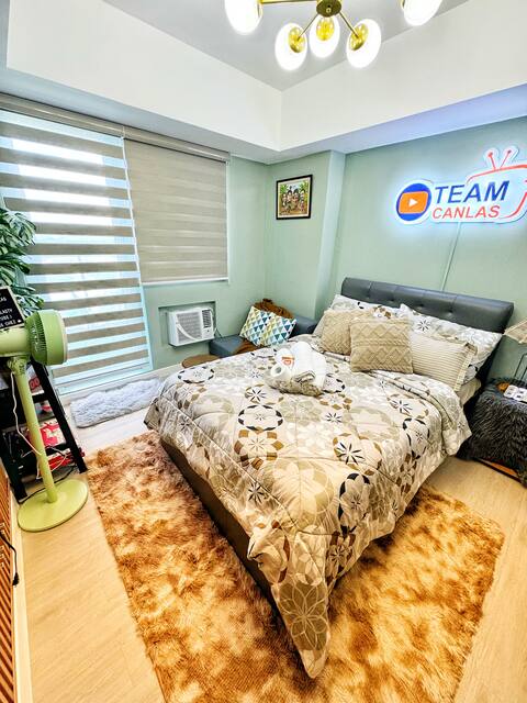 Condo w/ PS4 Netflix Wifi Karaoke-Azure North