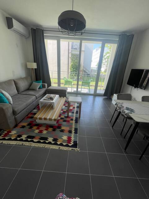 Popular Airbnb listing: Hana’s flat in Shënkoll