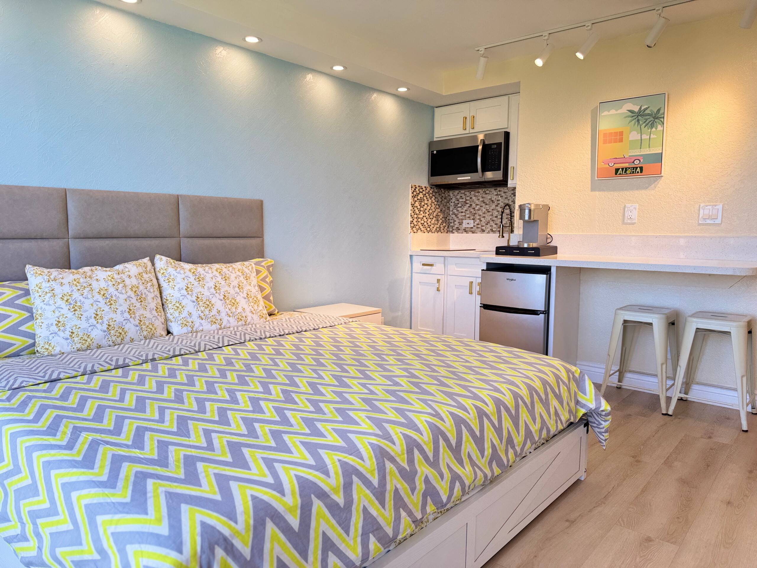 12*Waikiki Cozy Ocean View Condo Parking Available - Image 31