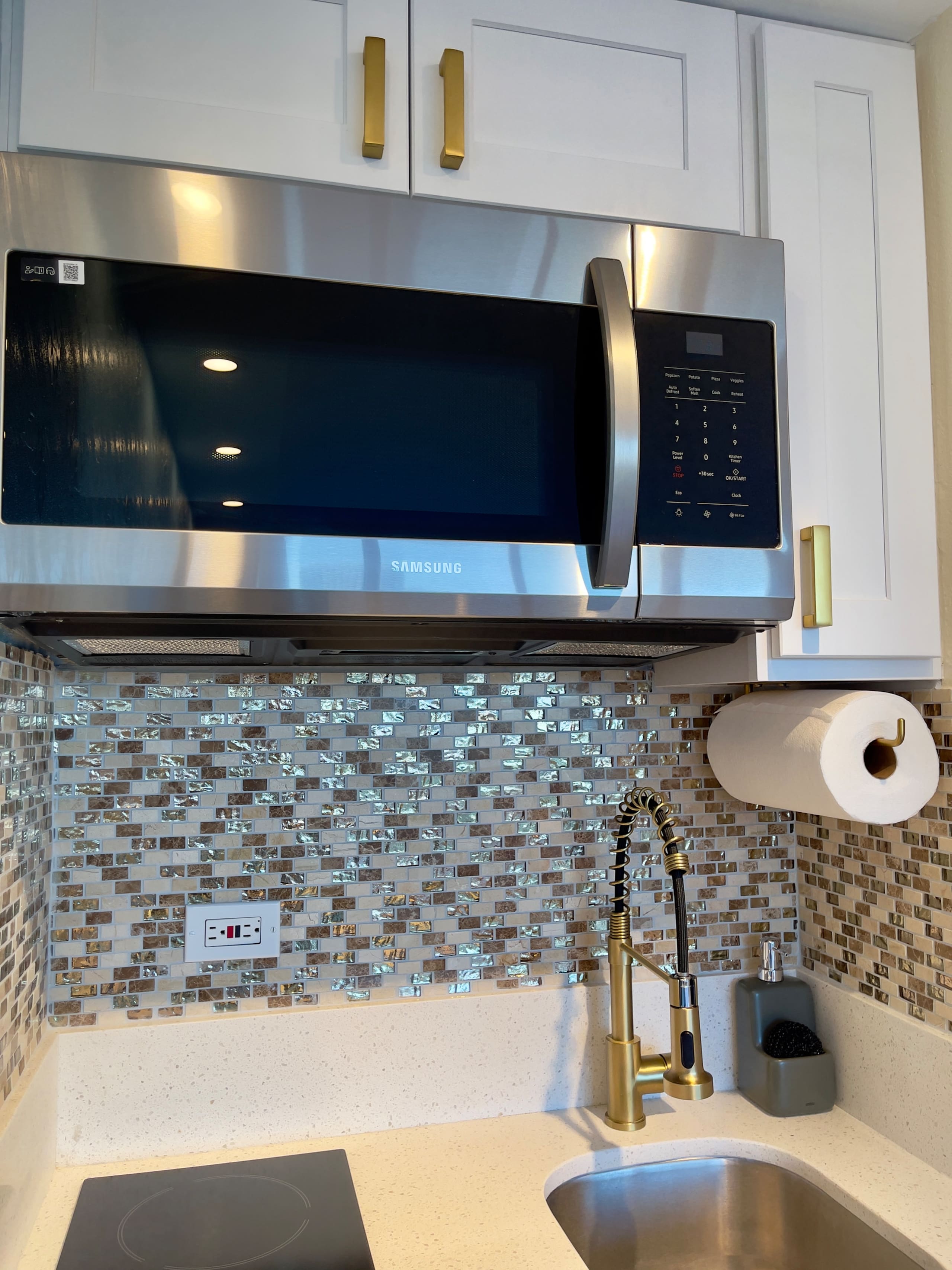 12*Waikiki Cozy Ocean View Condo Parking Available - Image 4