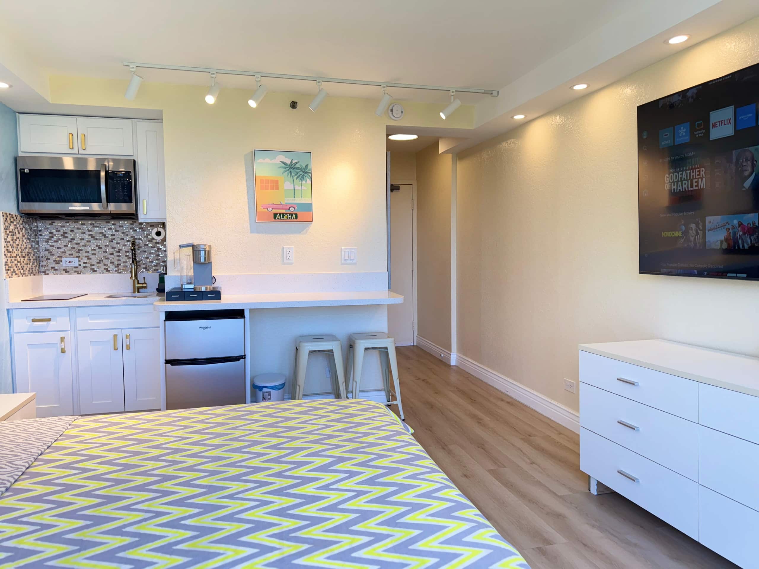 12*Waikiki Cozy Ocean View Condo Parking Available - Image 34