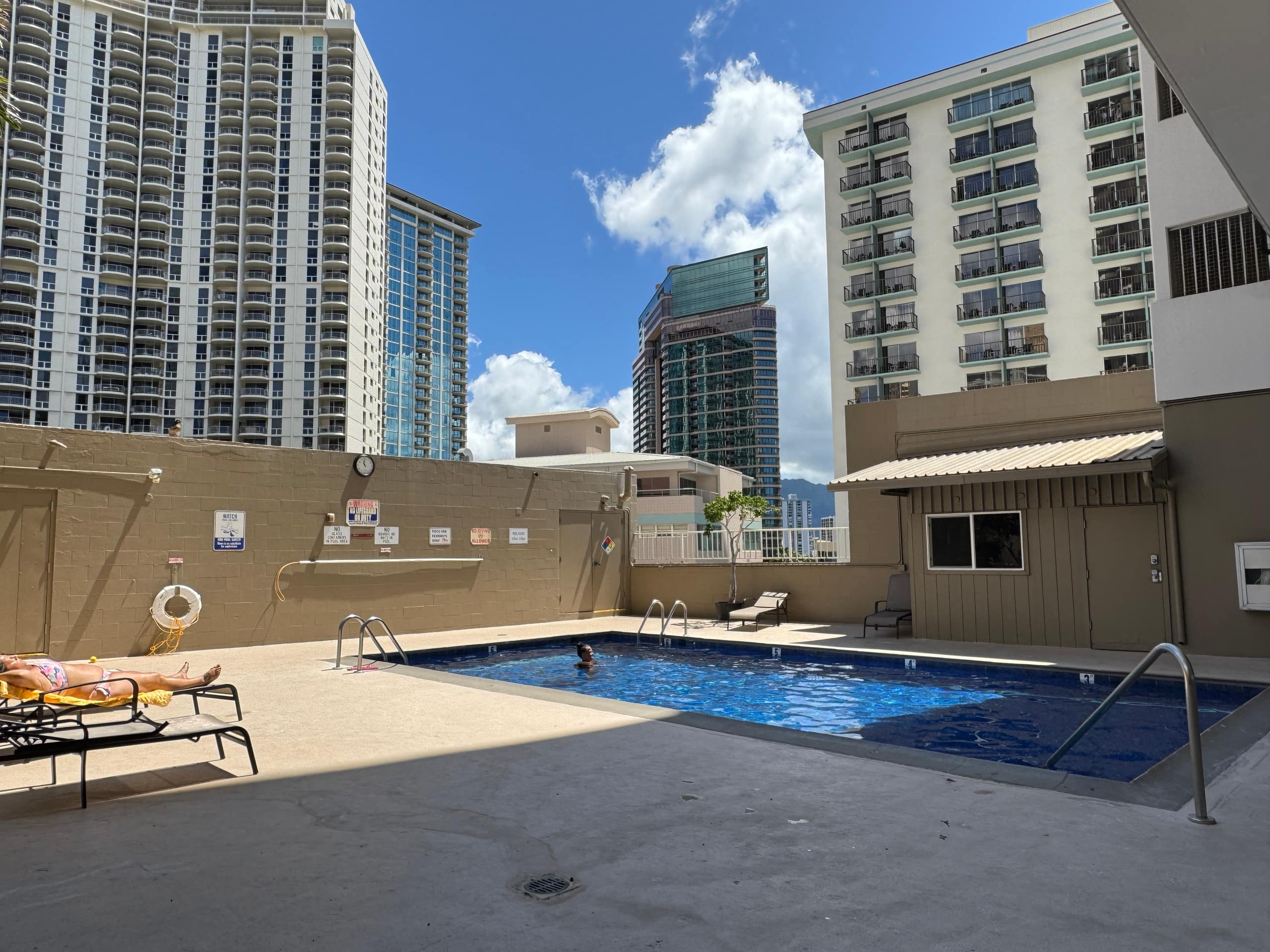 12*Waikiki Cozy Ocean View Condo Parking Available - Image 25