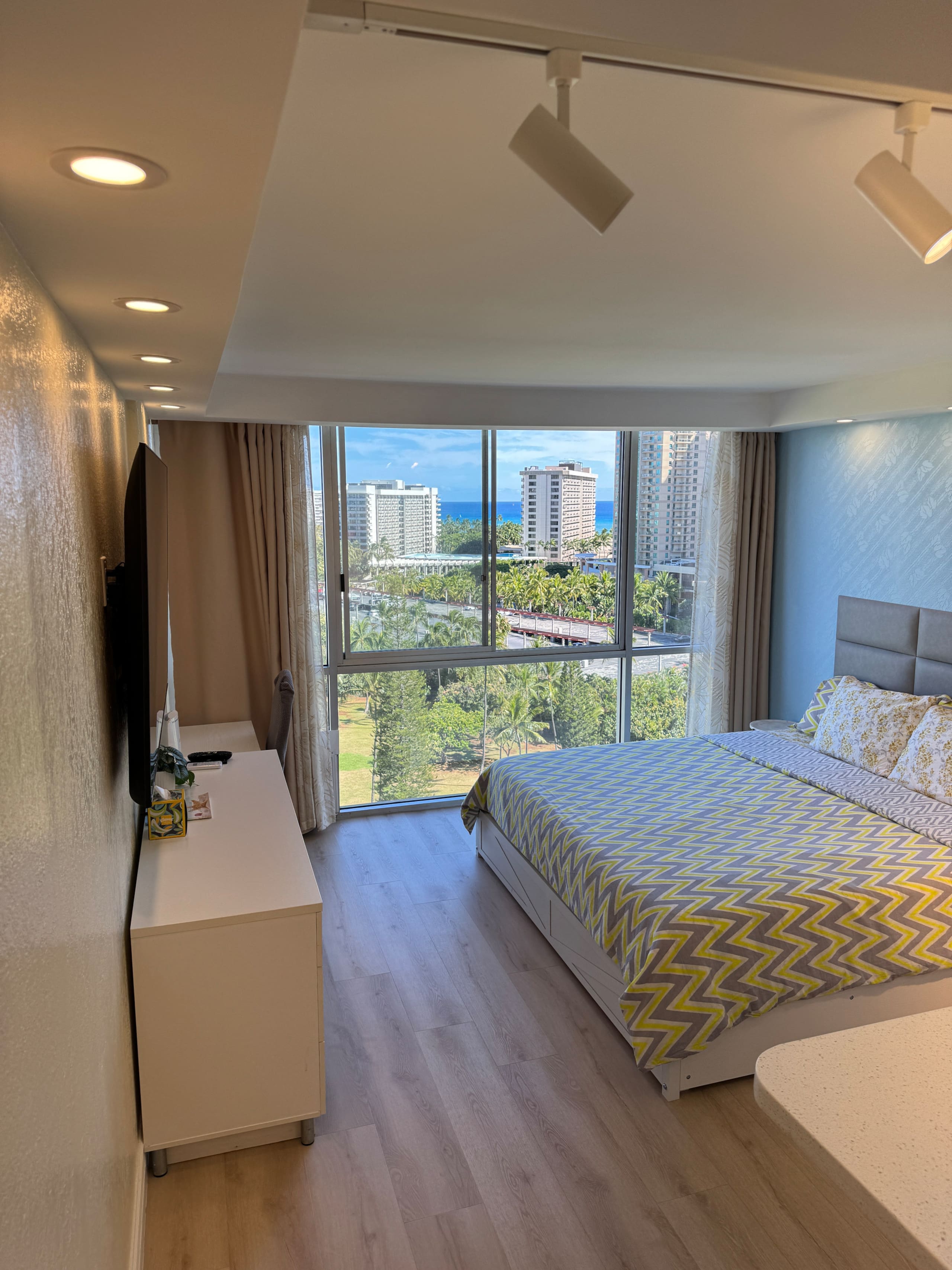 12*Waikiki Cozy Ocean View Condo Parking Available - Image 29