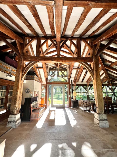 13/14p the forest in the house, beaches at 10min