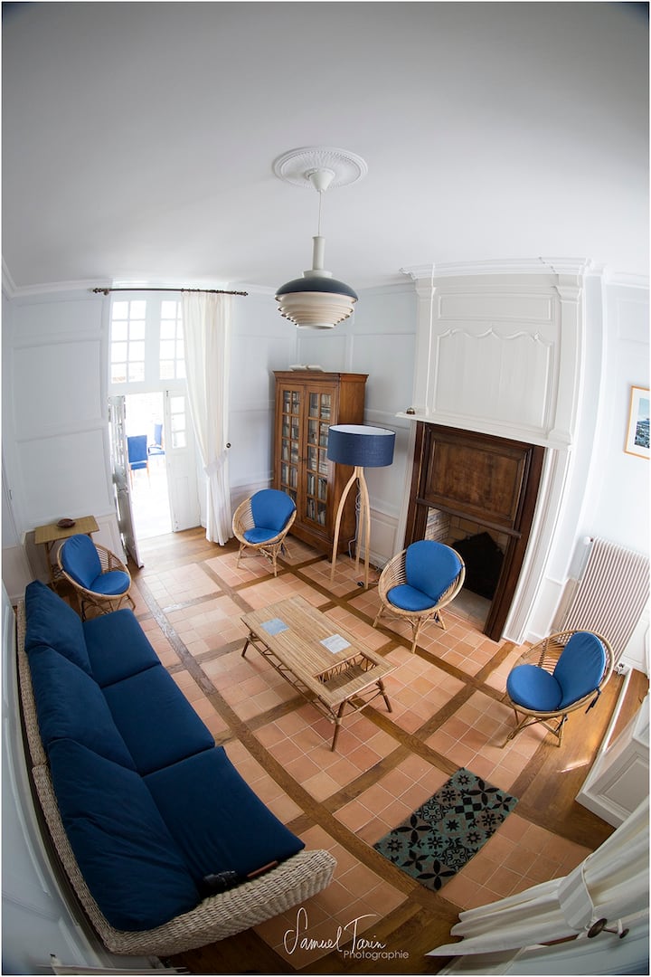 La Maison Romane (Demeure Du Xiiième Siècle) Gîte - Beauvoir