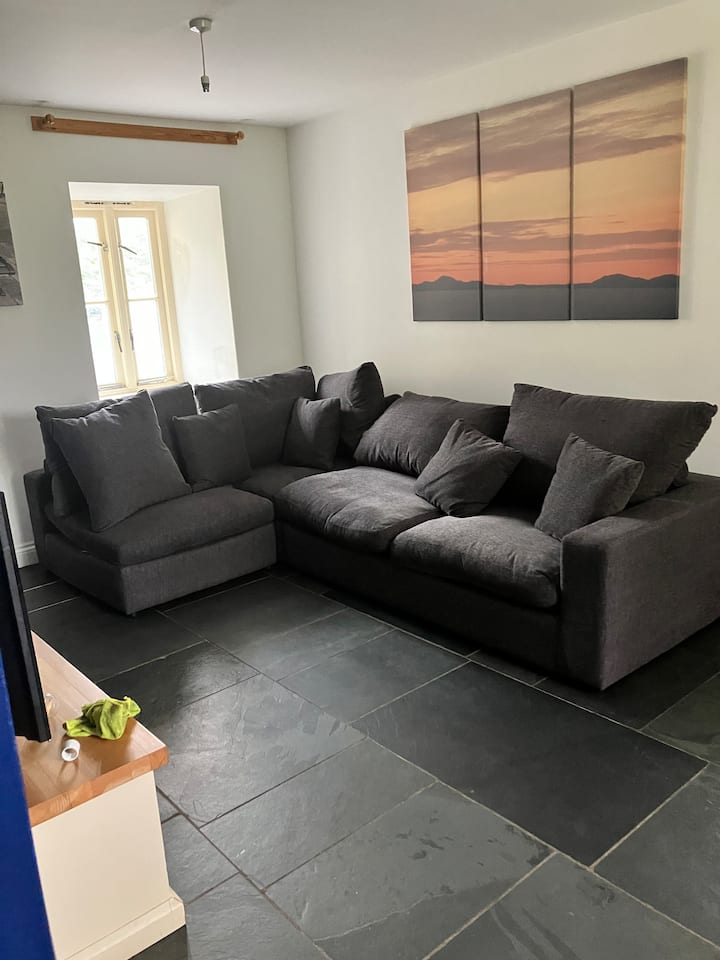 4-bed Farmhouse Retreat | Sea Views & Fires - Traeth Abermaw Beach