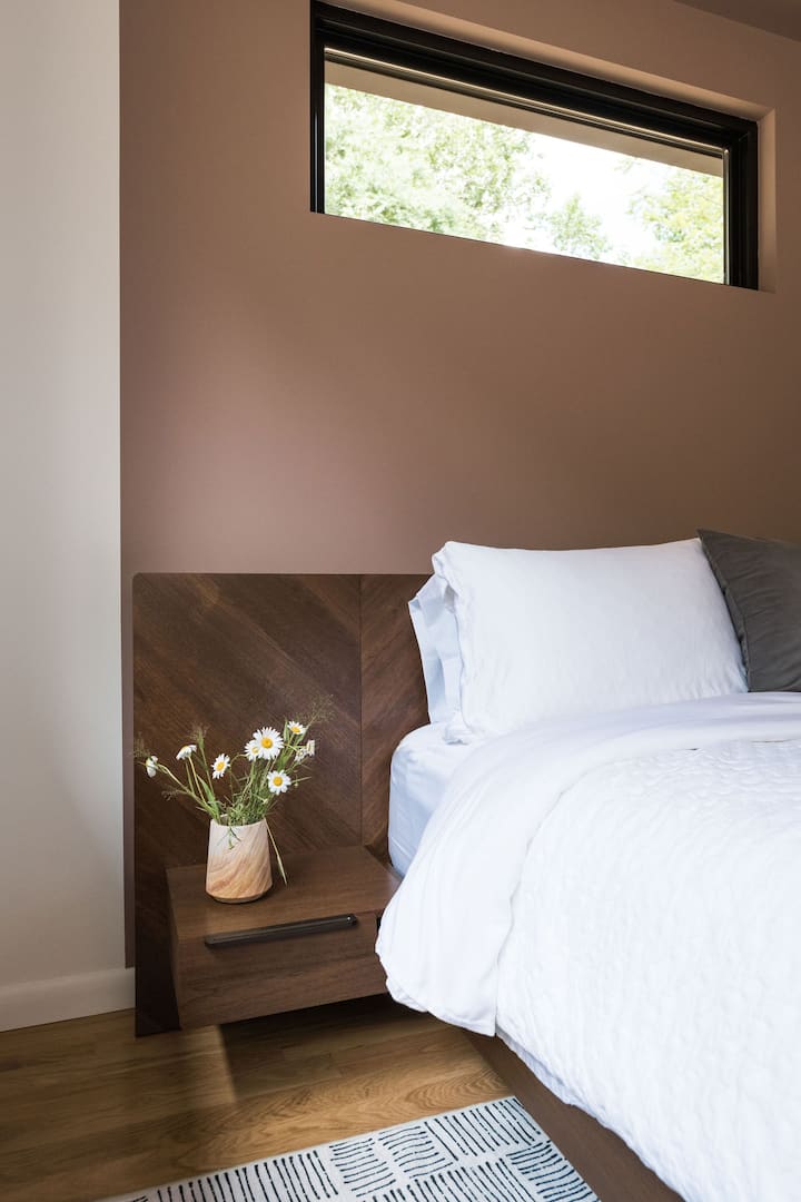 Second bedroom: A second room, just as calm, for the people you slow down with best. Built for four to rest well.