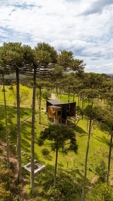 Romantic cabin, view and bathtub for nature