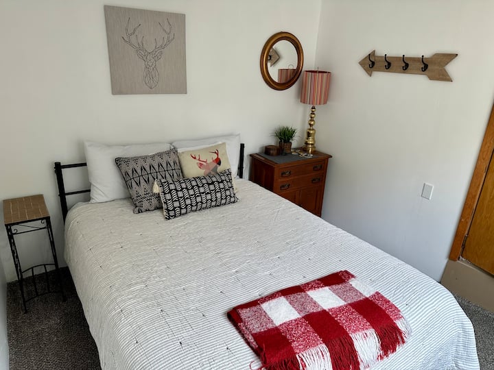 საძინებელი 1