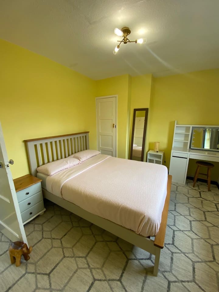 غرفة النوم 2