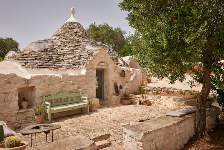 Trullo Dei Noci, ancient trullo with private pool gallery image 3