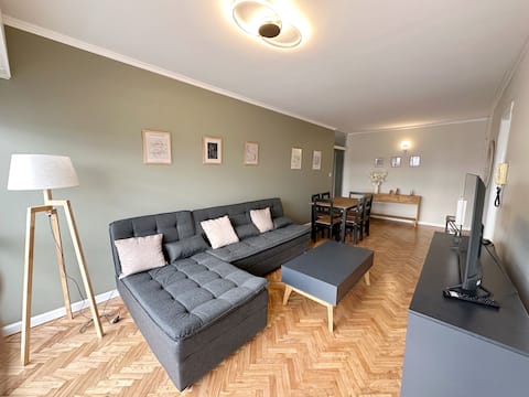 Popular Airbnb listing: Fantastic apartment overlooking the bay. in Ciudad Vieja