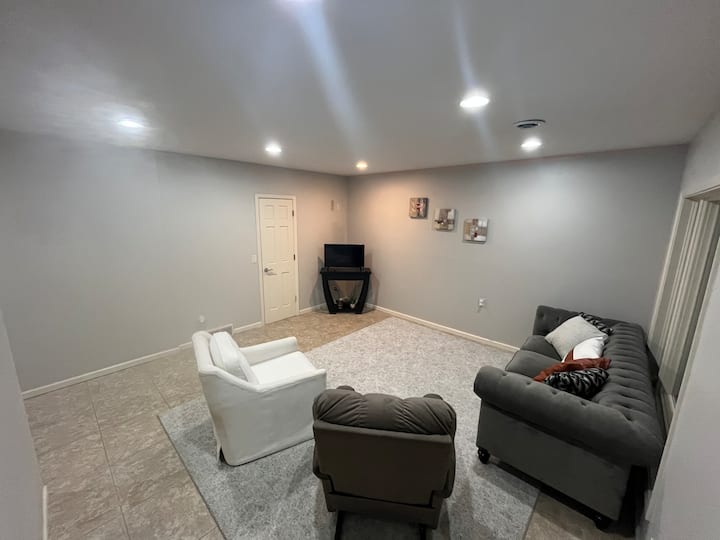 მისაღები ოთახი 2