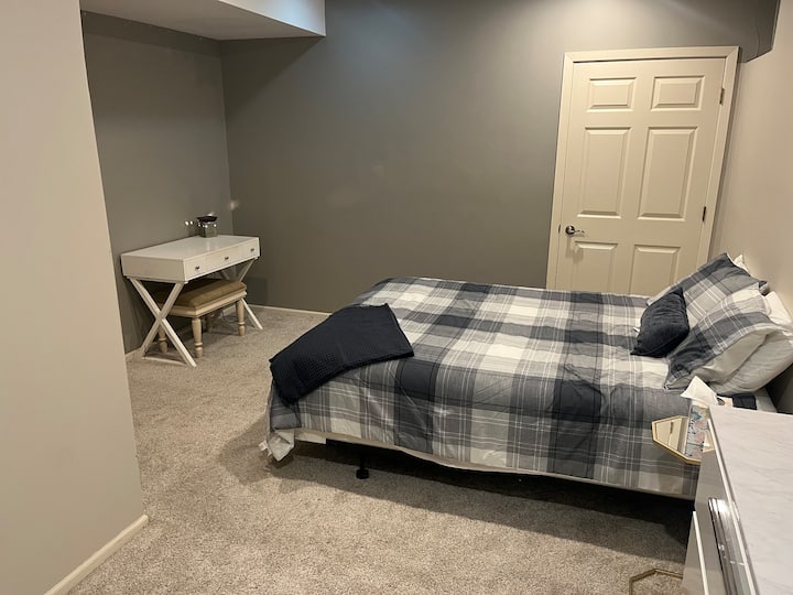 საძინებელი 4