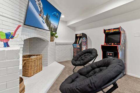 Alta-Bird Basement Apt Near 4 Ski Resorts w/ HoTub