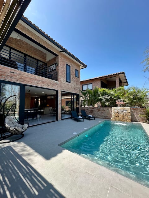 Fortunata 2.0: Private Pool & Security