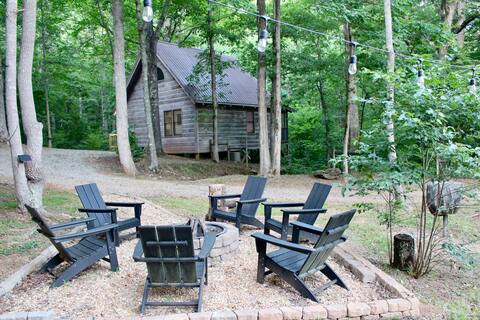 Cozy Cabin on Soque River Ravine-Near Helen
