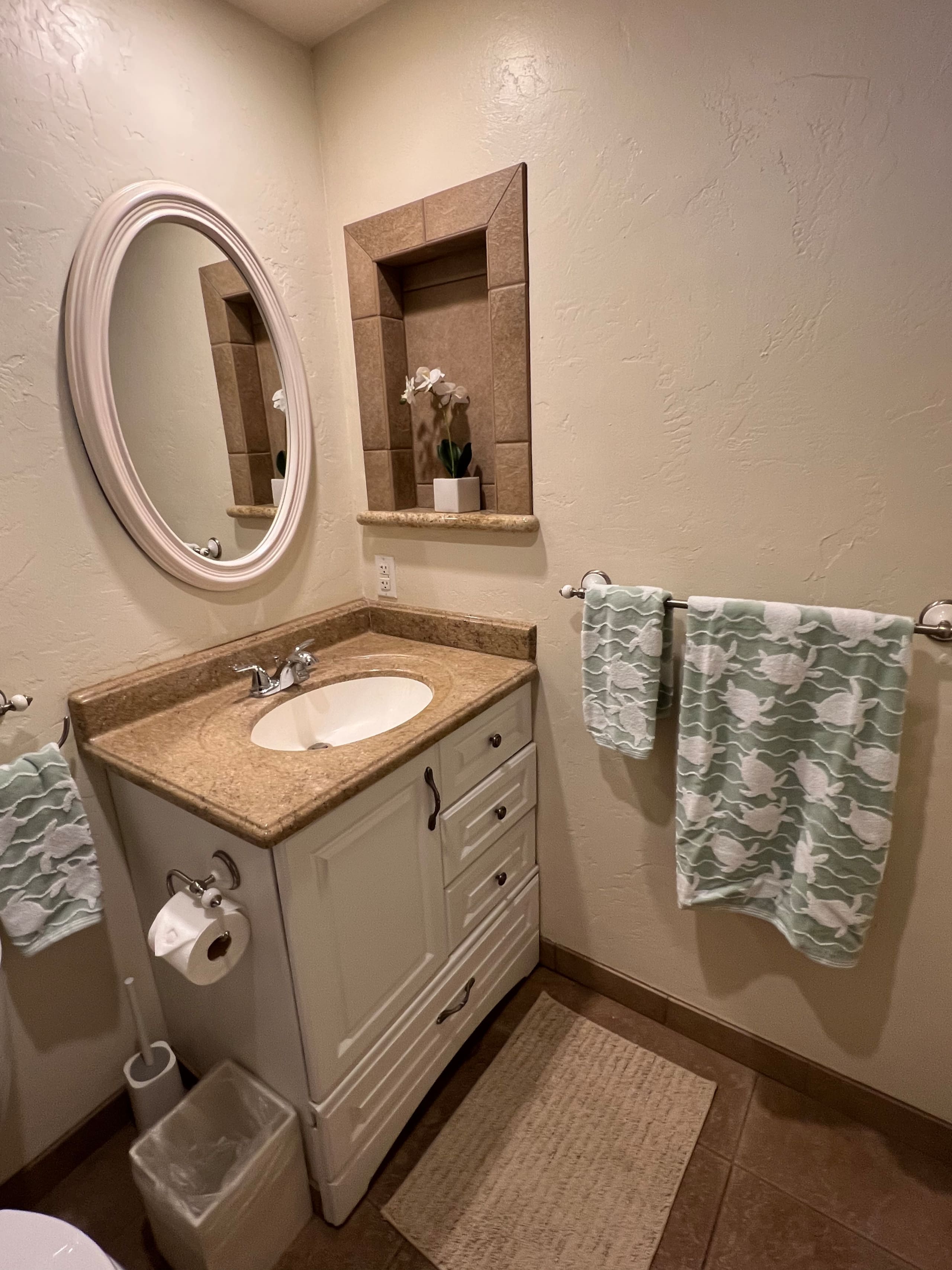 Condo in Kihei · ★4.89 · 1 bedroom · 2 beds · 2 baths - Image 18