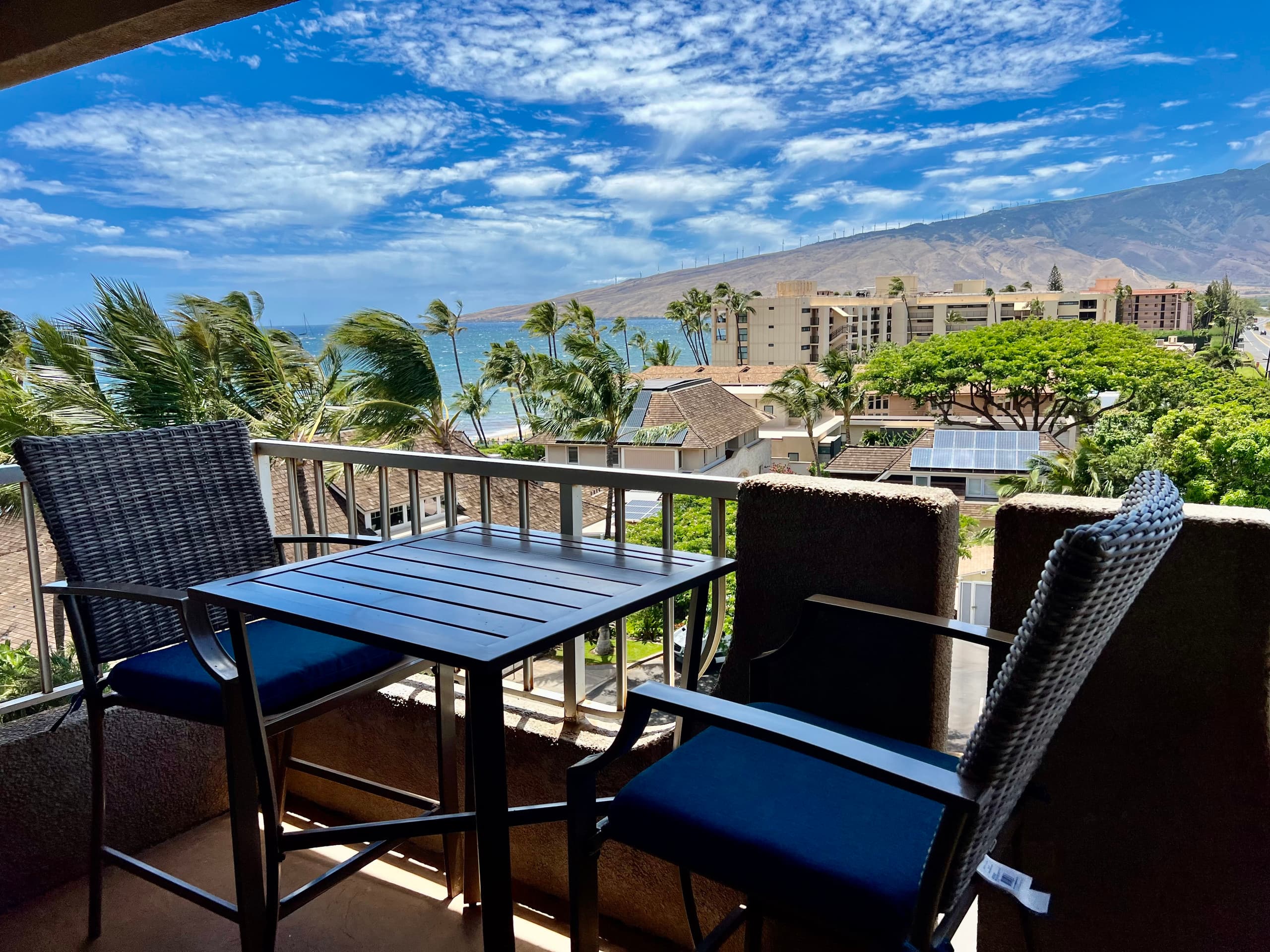 Condo in Kihei · ★4.89 · 1 bedroom · 2 beds · 2 baths - Image 11