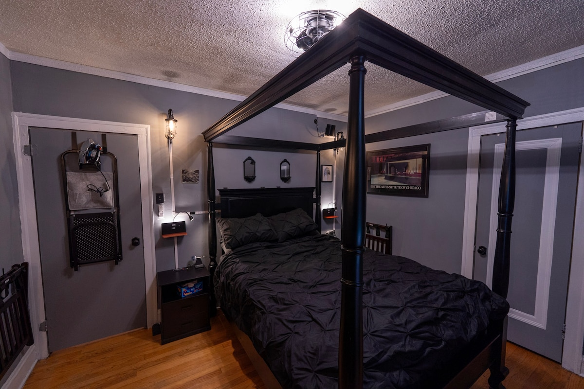 Please enjoy our personal taste of art and vintage furniture. The master bedroom comfortably sleeps two and features blackout curtains and individual mood lighting for private rest and relaxation!