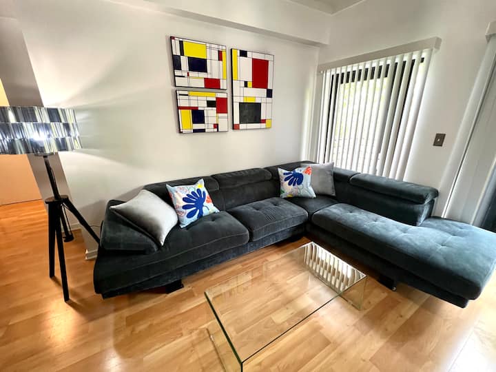Entire Apartment In Downtown, All The Comforts - First Ward - Charlotte